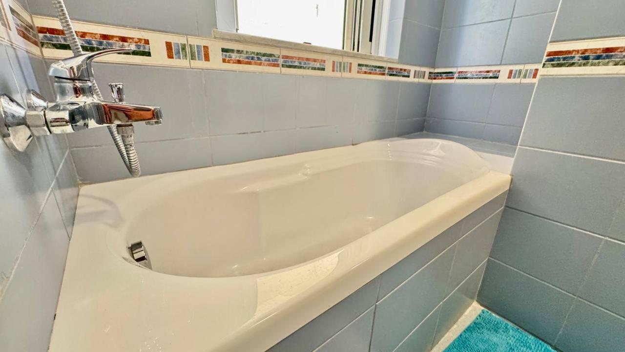 Colorful Sea View Apartment Sarande Ngoại thất bức ảnh